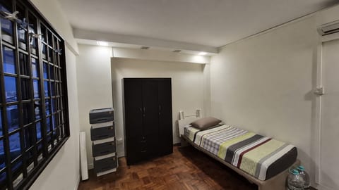 Blk 224 LOR 8 TOA PAYOH