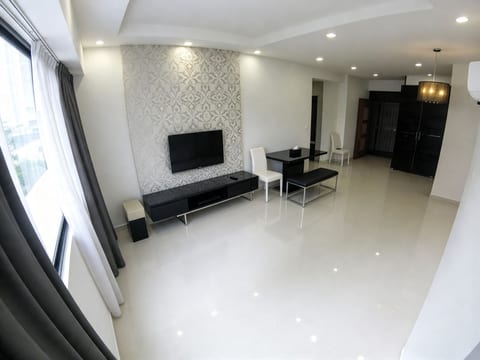 CENTRAL GREEN CONDOMINIUM