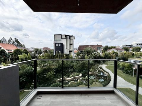 AMO RESIDENCE