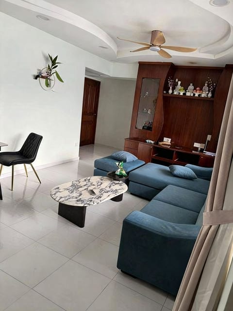 Blk 689B CHOA CHU KANG DR