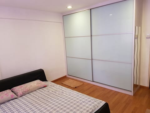 Blk 237 LOR 1 TOA PAYOH